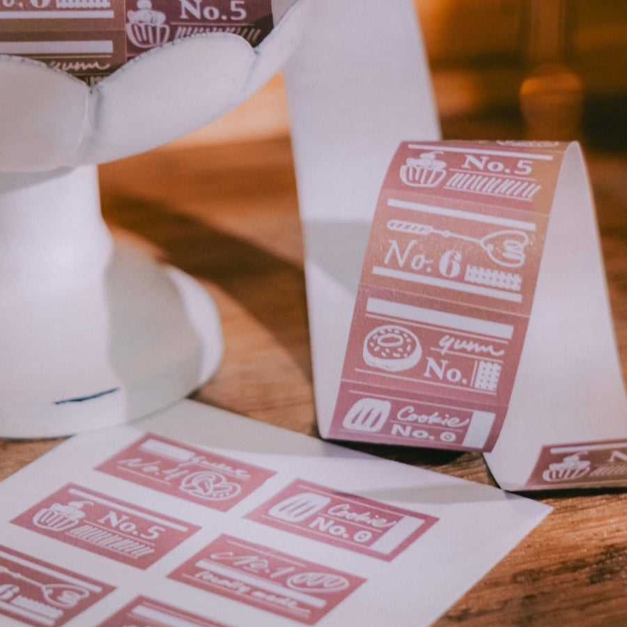 Meow Illustration label sticker roll - Yum Yum Patisserie