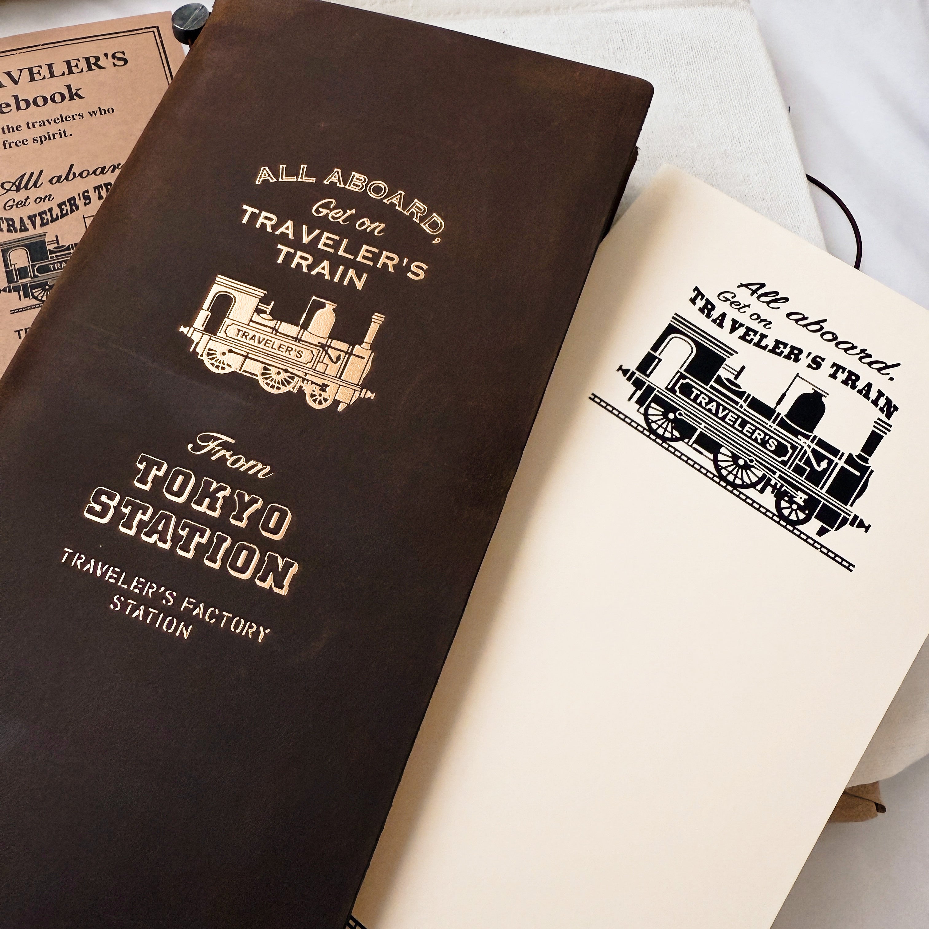 Traveler's notebook Tokyo station edition - Regular – journalpages