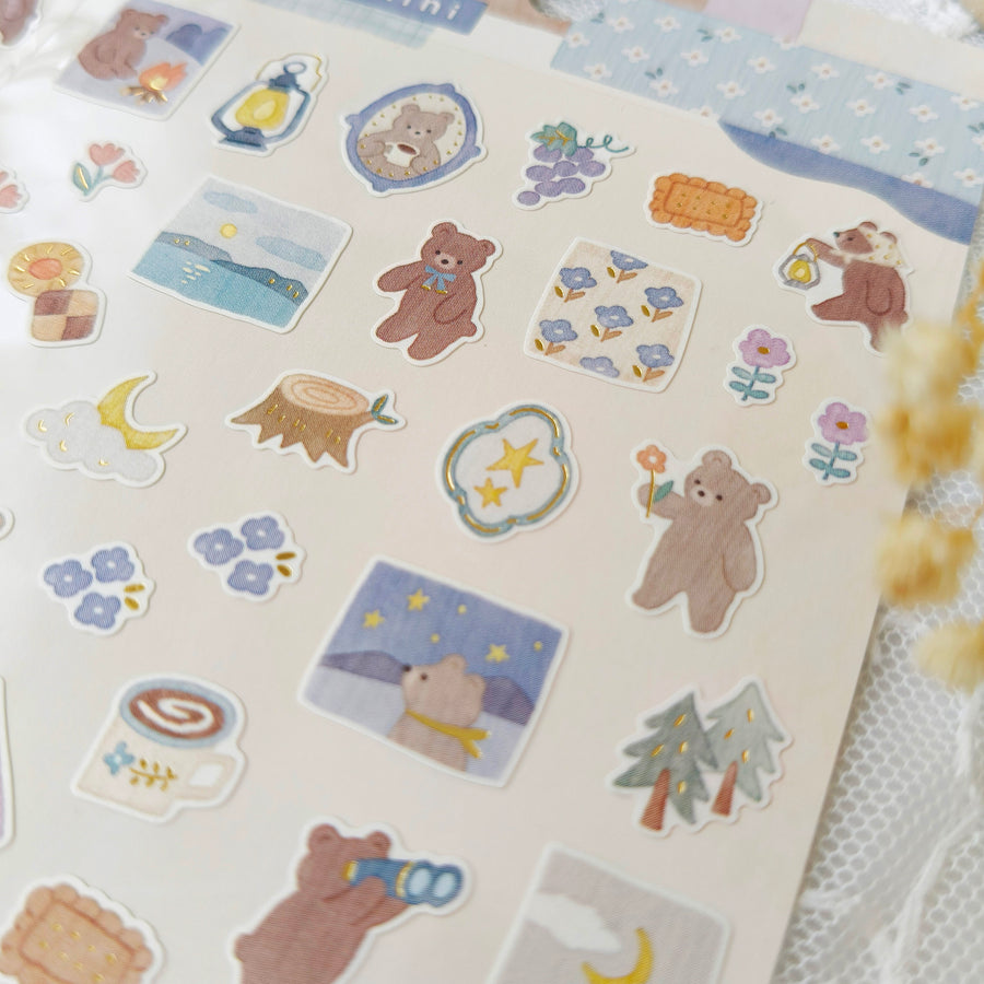 Mind Wave LAMPO Mini Gold Foil Sticker - Bear on a Starry Sky