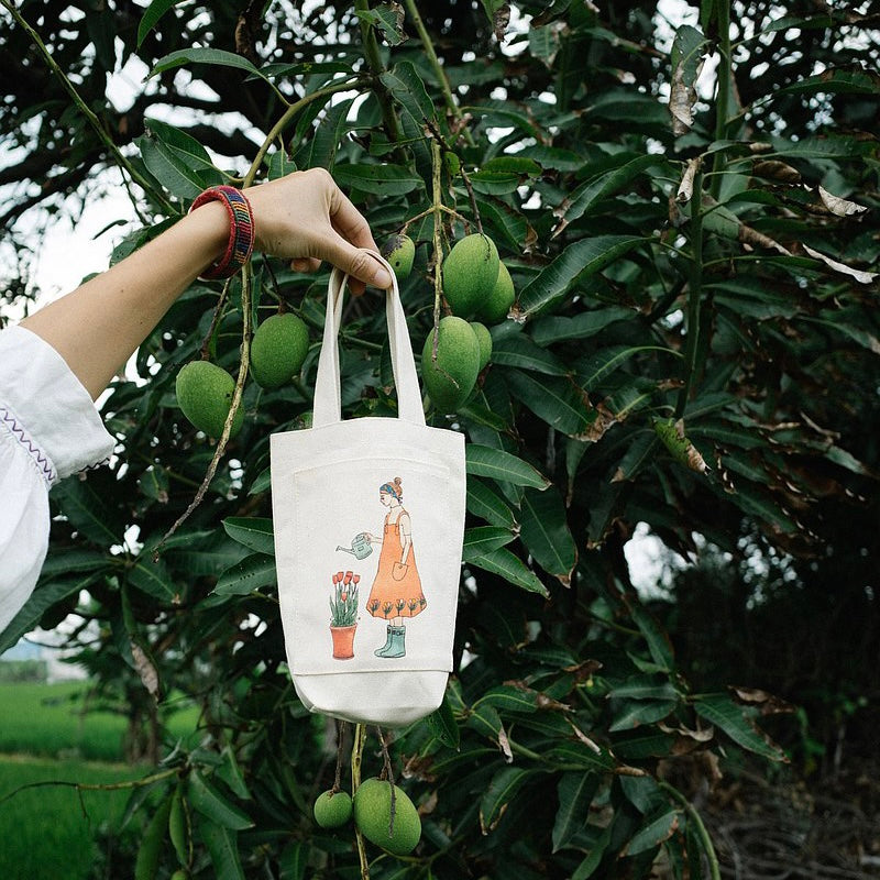 LDV Gardener Girl Beverage Bag