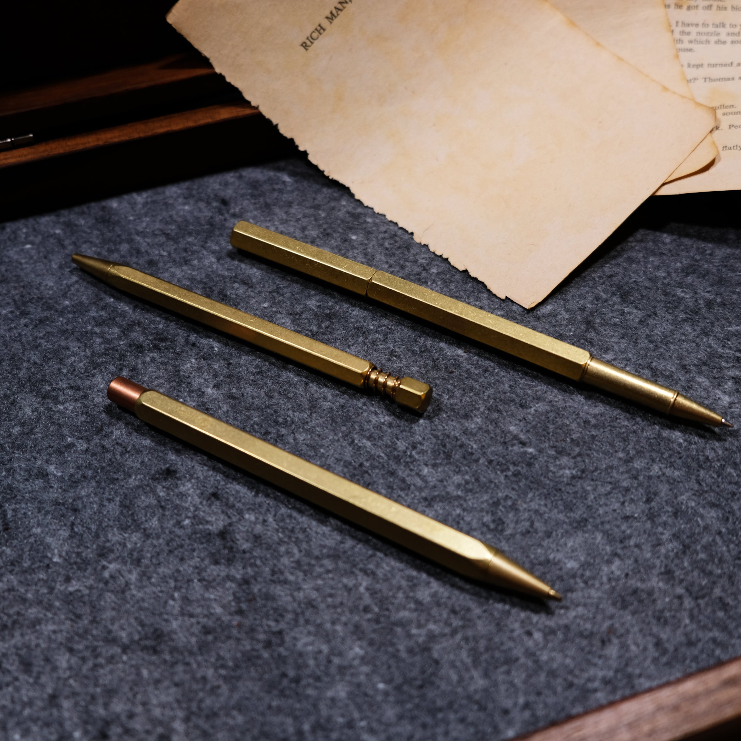 筆記具 THE WEIGHT OF WORDS Mechanical Pencil ERUDITE MECHANICAL PENCIL METAL - GIFT BOX – wordsworthandblack